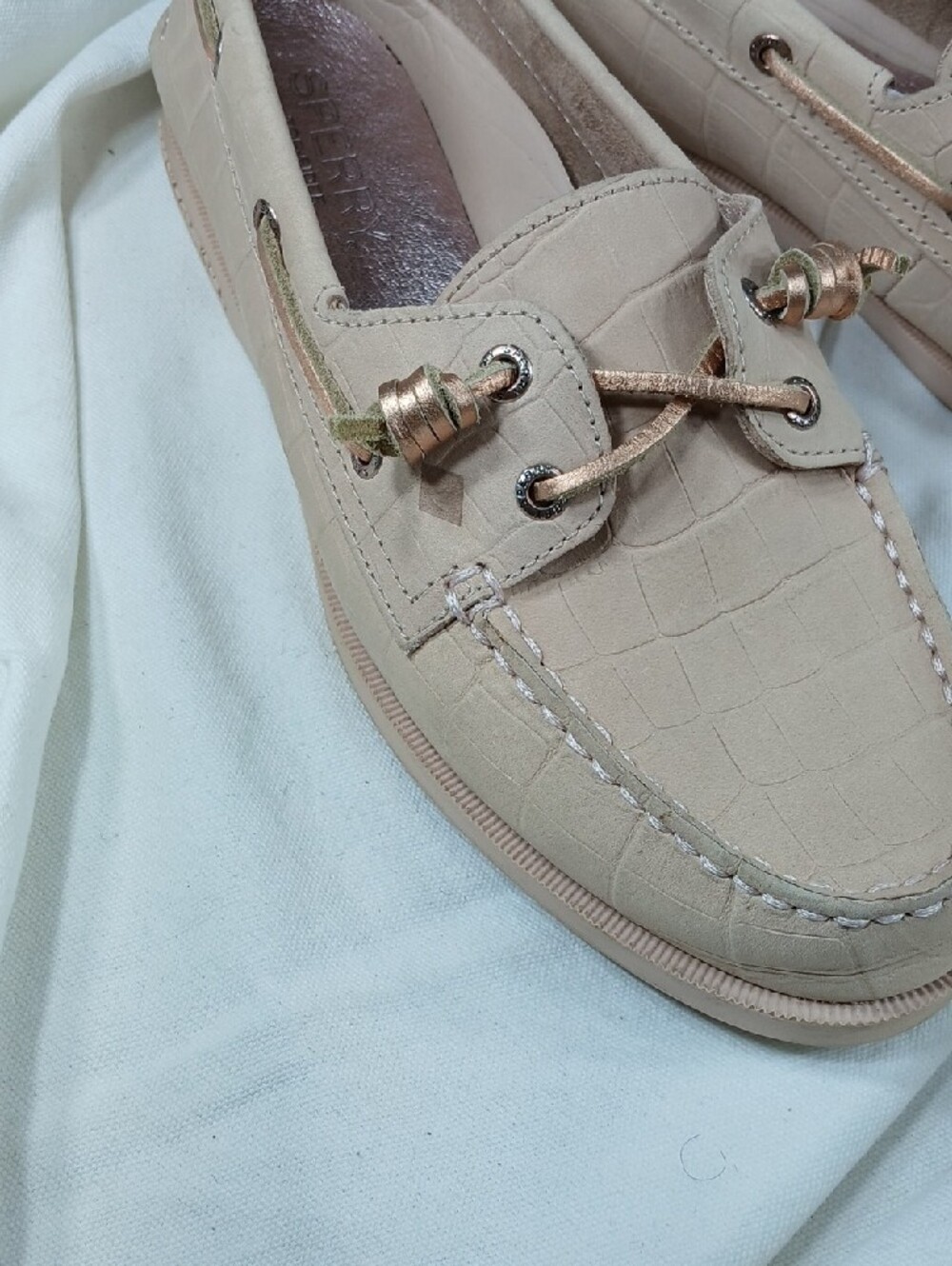 Sperry Women's Croc-Embossed Slip-On Moccasins in dusty pink with Metallic laces - Picture 2 of 16